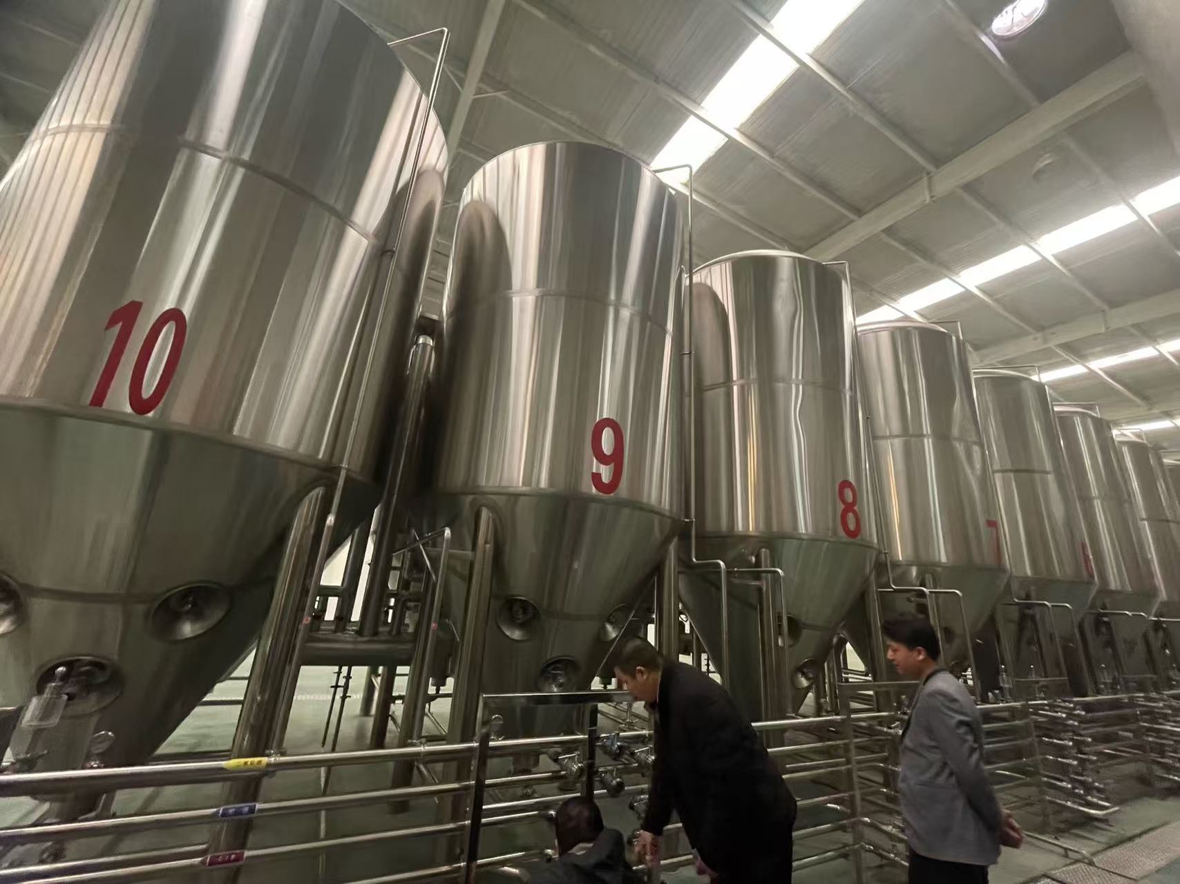 商水精酿啤酒设备厂—平面布置、设备设计、制造、调试、培训等一条龙服务